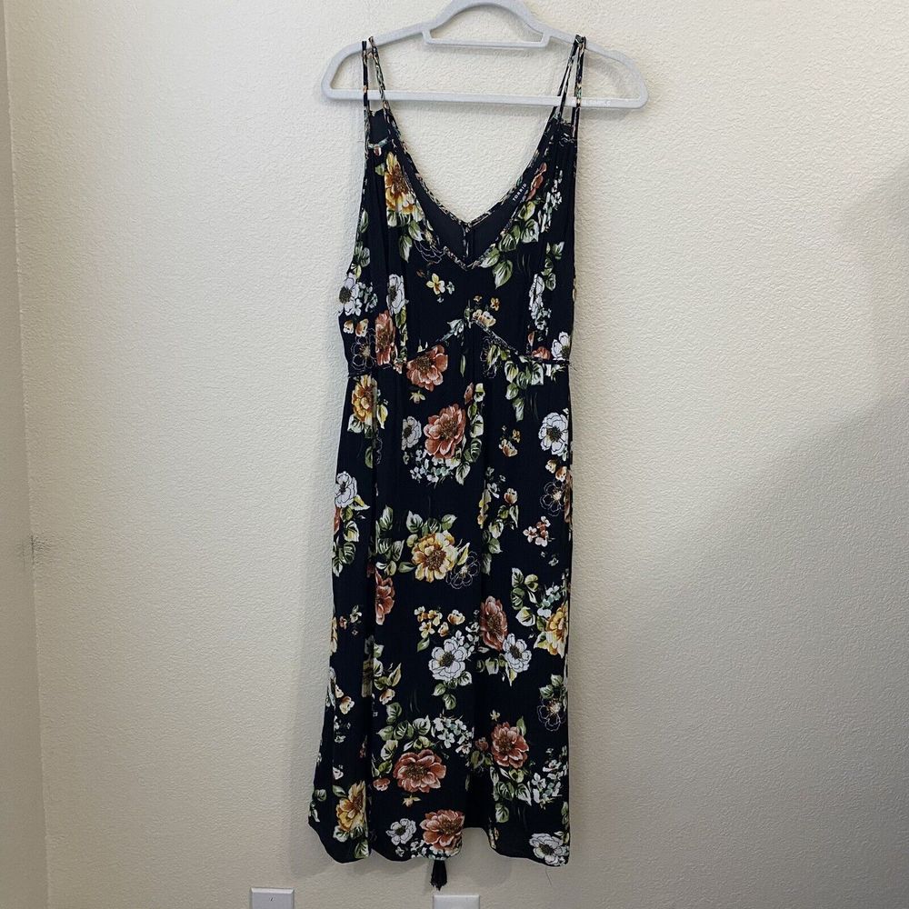 Torrid Dress Womens Size 3X Floral Vneck Sleeveless Black